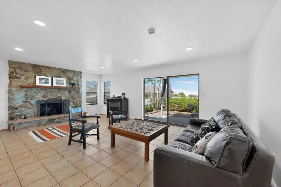 2705 Eastridge Drive Ne, Albuquerque, NM 87112 - #2