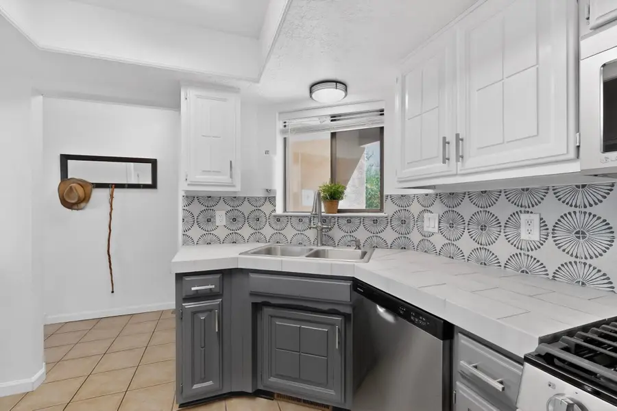 2705 Eastridge Drive Ne, Albuquerque, NM 87112 - #3