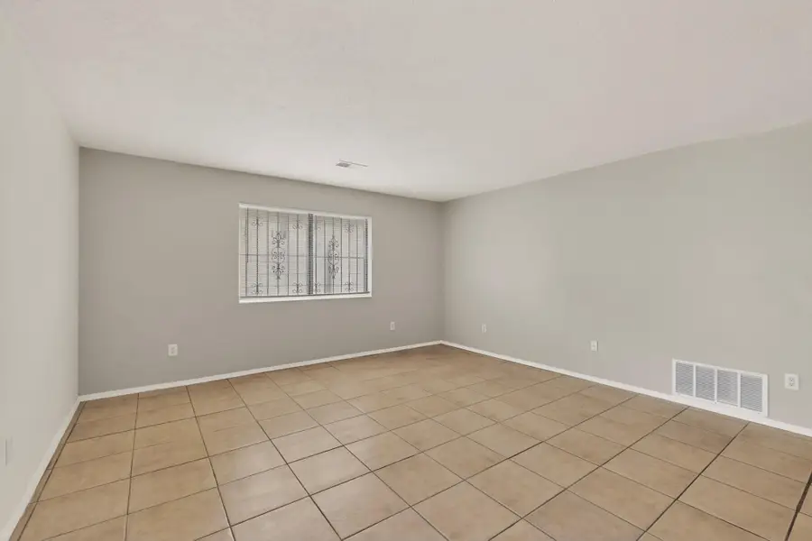819 Shire Street Sw, Albuquerque, NM 87121 - #3