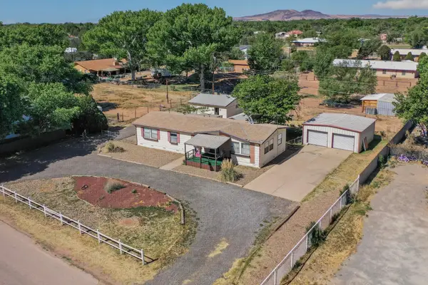 2135 Winchester Drive, Bosque Farms, NM 87068