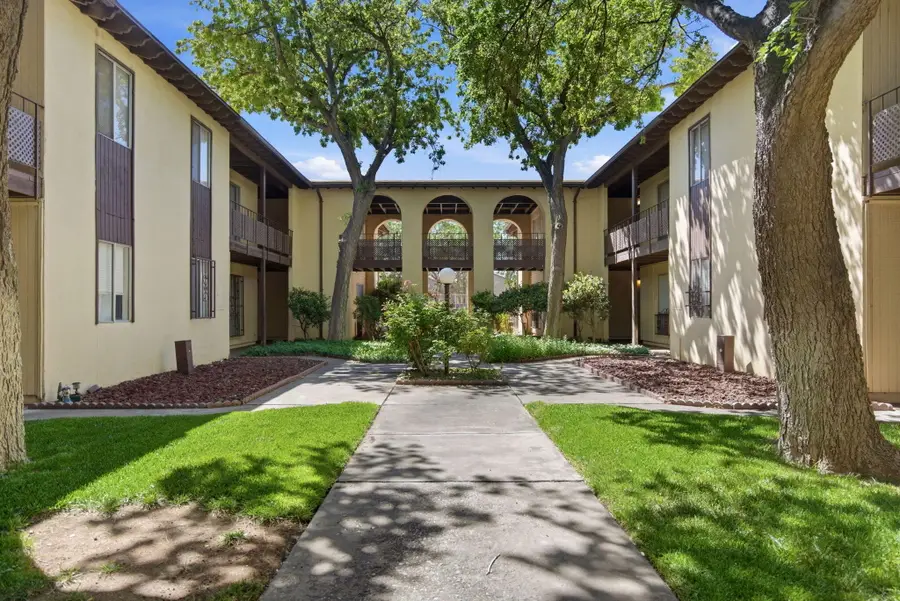 1601 Pennsylvania Street Ne #Z4, Albuquerque, NM 87110 - #2