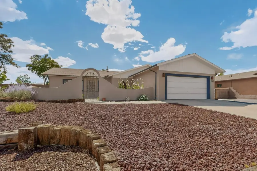 10005 Cardinal Street Nw, Albuquerque, NM 87114 - #2