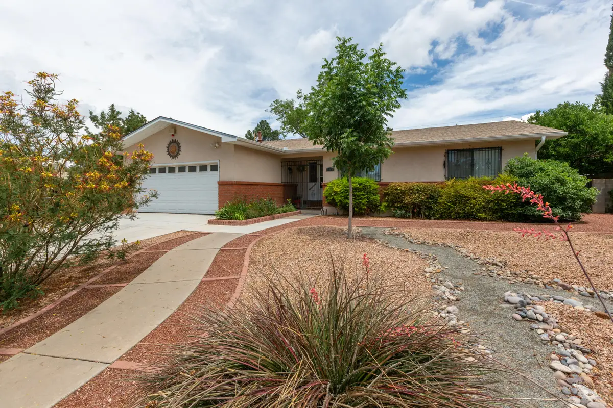 7609 Summer Avenue Ne, Albuquerque, NM 87110 - #1