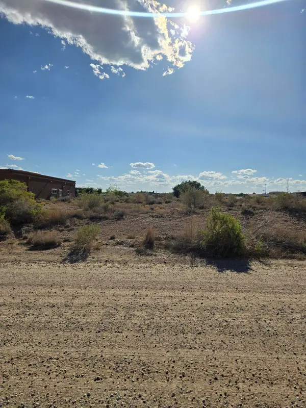 709 7th Street Ne, Rio Rancho, NM 87124
