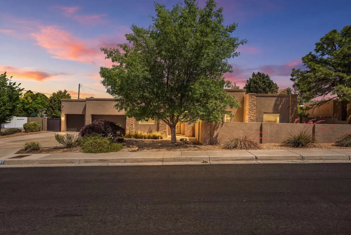 4501 Altura Place Ne, Albuquerque, NM 87110 - #1