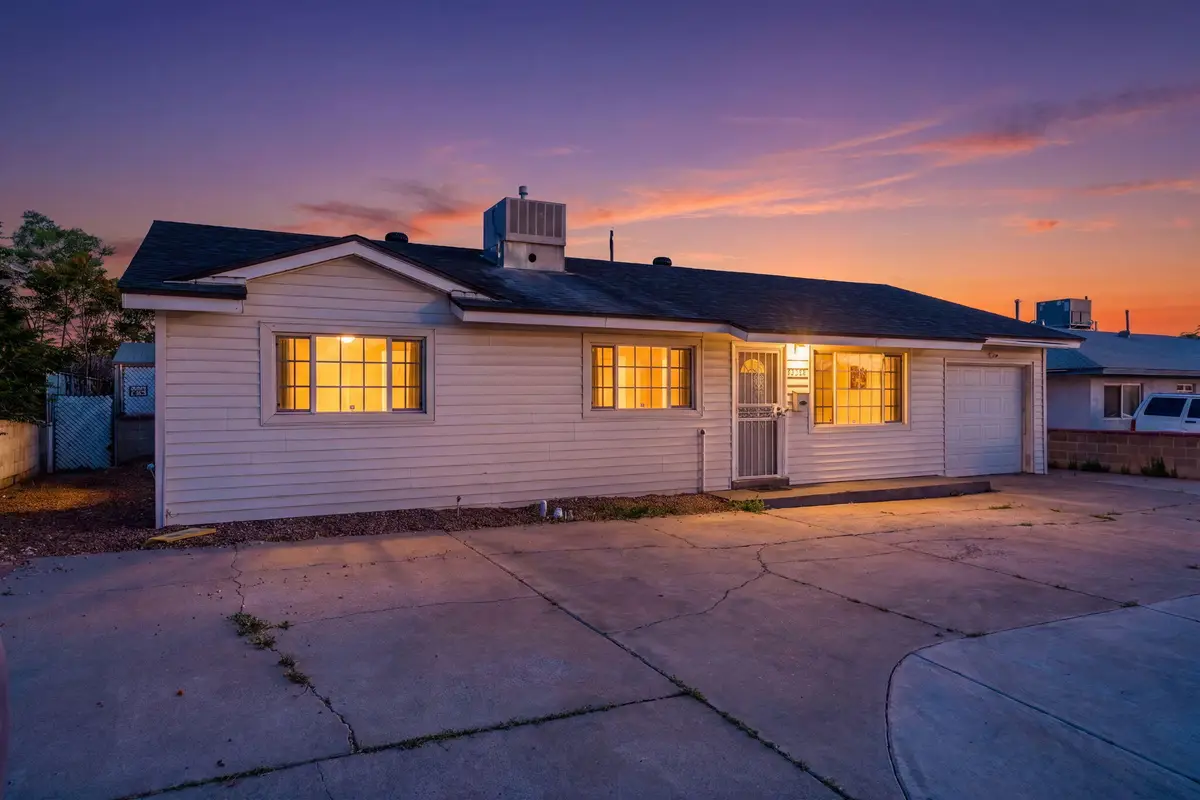 3808 Candelaria Road Ne, Albuquerque, NM 87110 - #1