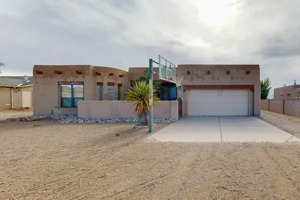 624 5th Street Ne, Rio Rancho, NM 87124