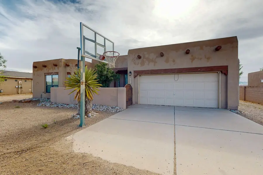 624 5th Street Ne, Rio Rancho, NM 87124 - #3