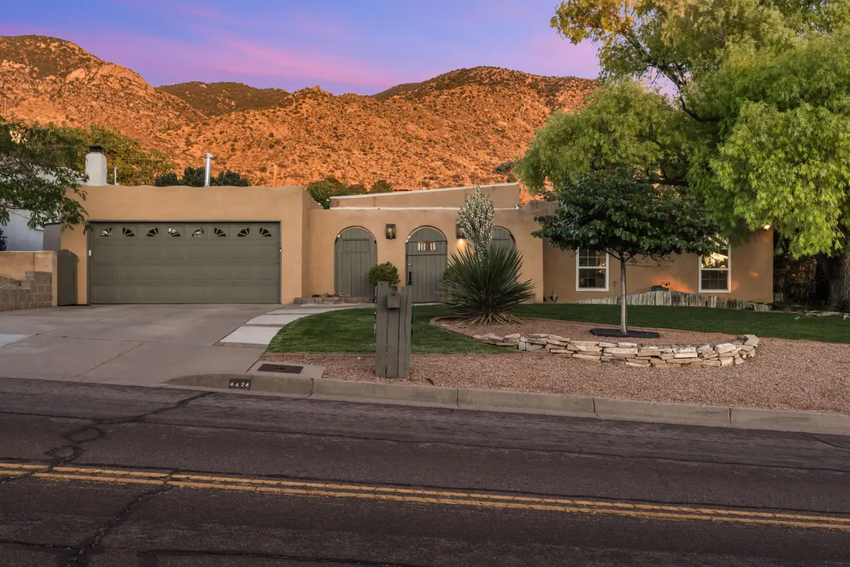4424 Glenwood Hills Drive Ne, Albuquerque, NM 87111 - #1