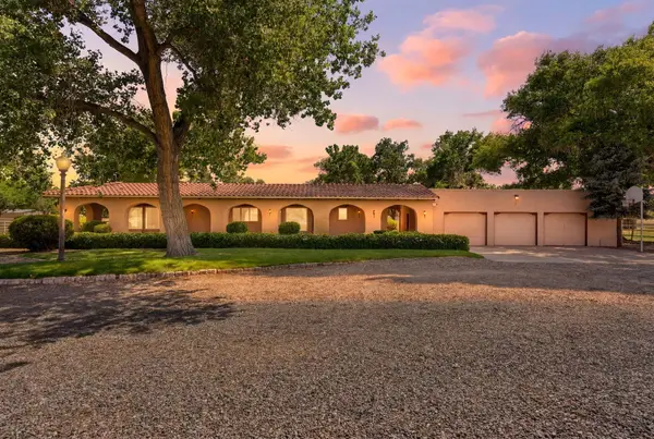 8805 Rio Grande Boulevard Nw, Los Ranchos, NM 87114