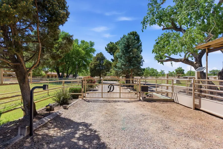 8805 Rio Grande Boulevard Nw, Los Ranchos De Albuquerque, NM 87114 - #3