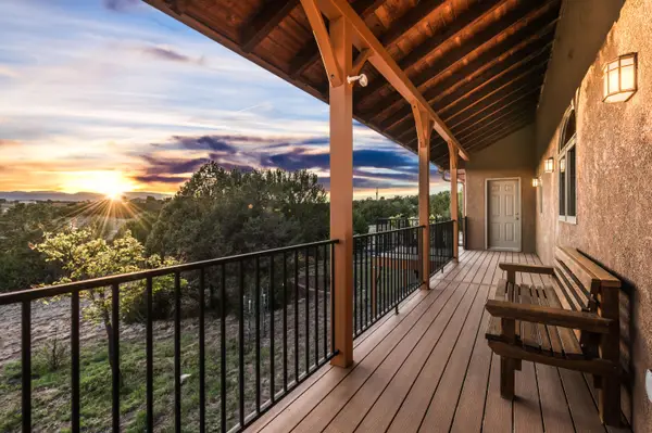 1558 County Line Road, Edgewood, NM 87015