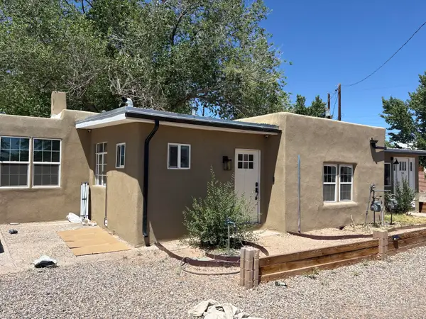1321 15th Street Nw, Albuquerque, NM 87104