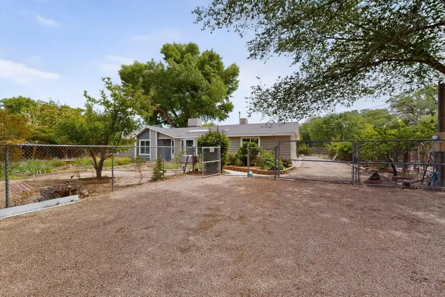 741 Garden Road Sw, Albuquerque, NM 87105 - #3