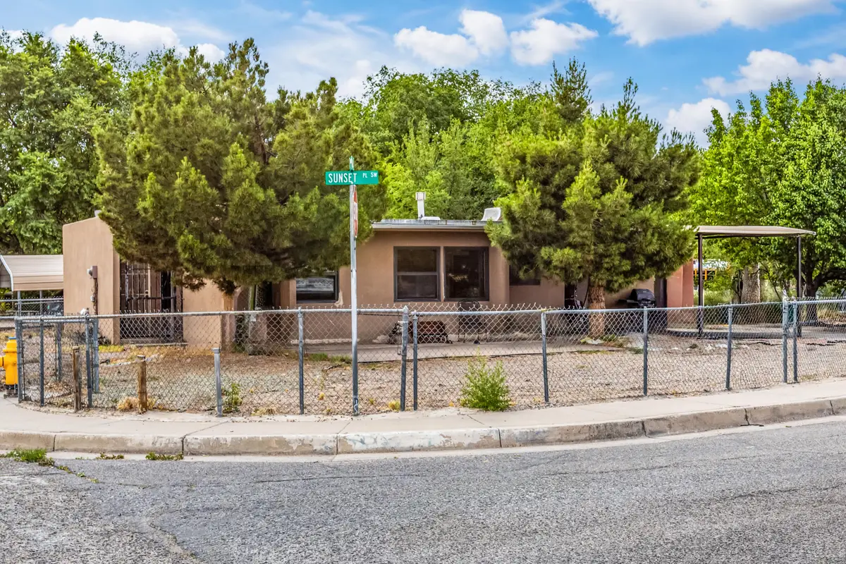 175 Sunset Place Sw, Albuquerque, NM 87105 - #1