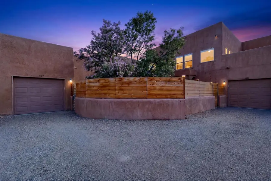 1709 Violetas Road Nw, Albuquerque, NM 87104 - #2