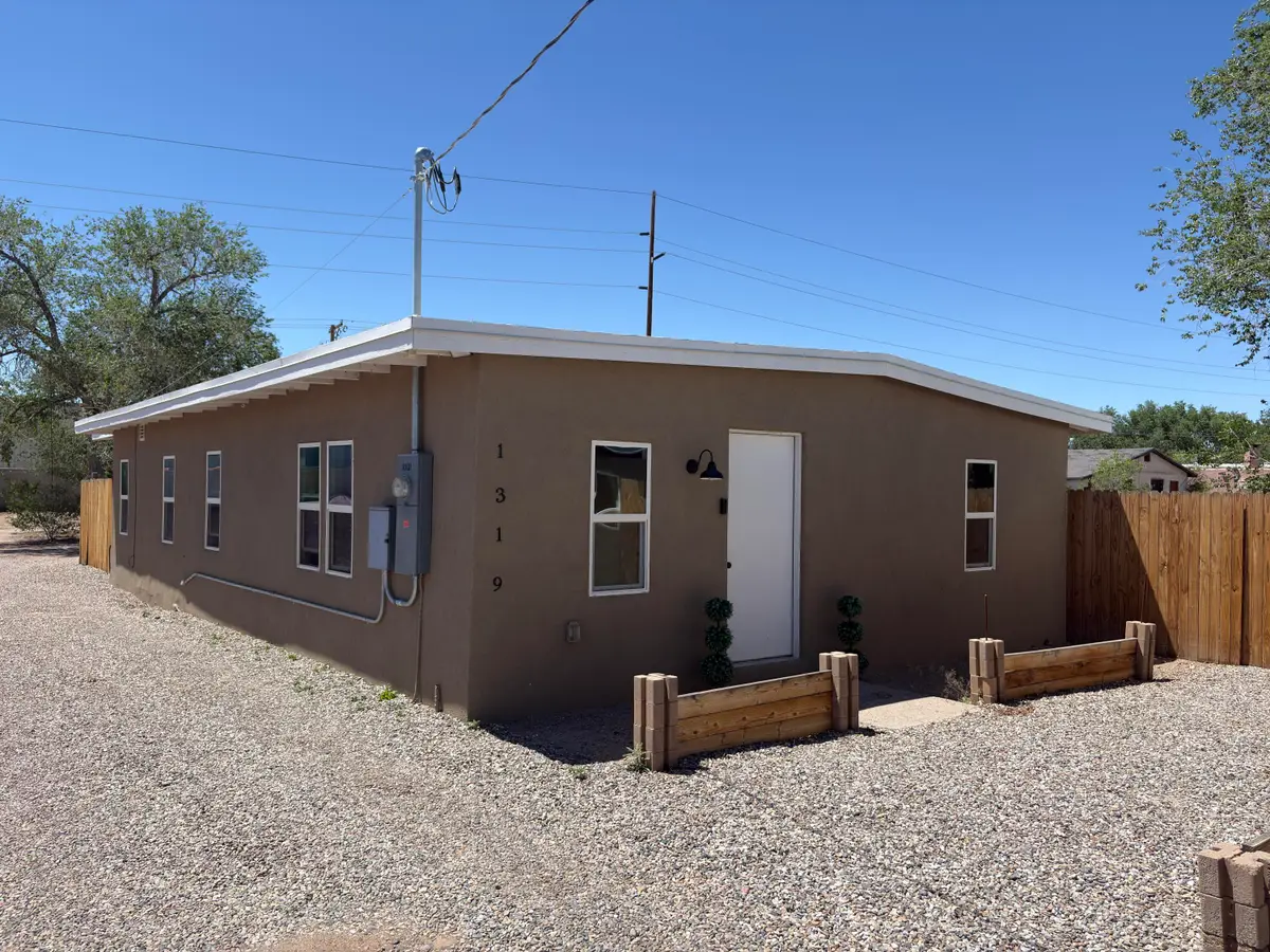 1319 15th Street Nw, Albuquerque, NM 87104 - #1