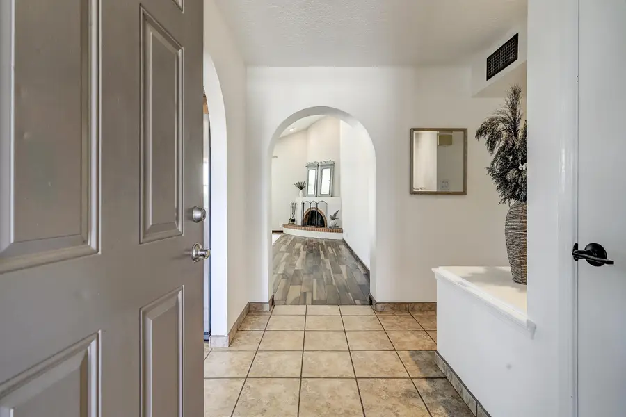 5408 Camino Montano Ne, Albuquerque, NM 87111 - #3