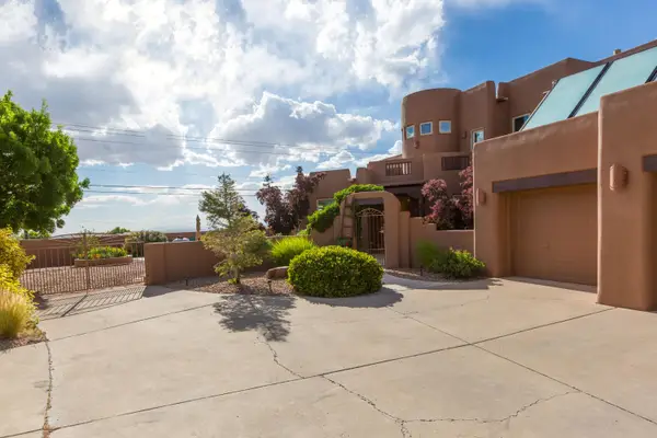 6628 High Ridge Place Ne, Albuquerque, NM 87111