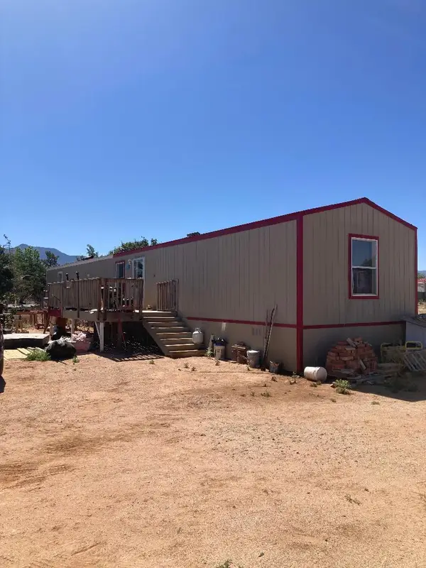 6 Holiday Drive, Los Lunas, NM 87031