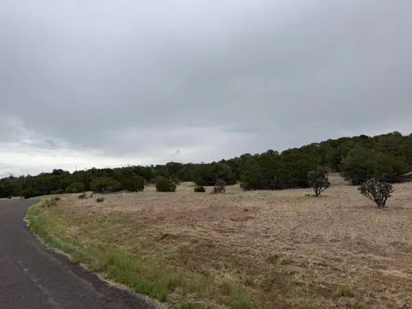 57 Crestview Road, Edgewood, NM 87015