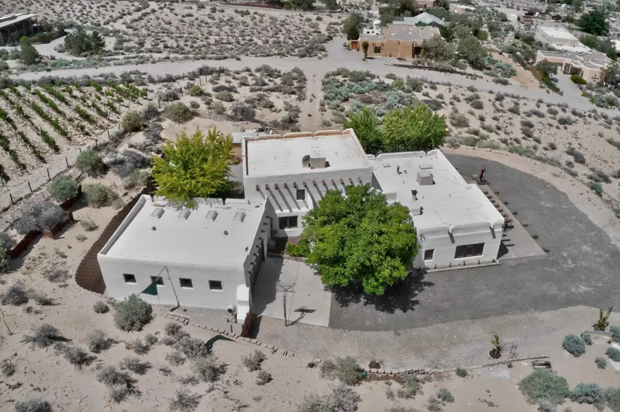 300 Chimaja Road, Corrales, NM 87048 - #2