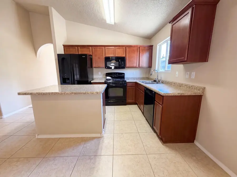 6819 Lava Rock Drive Nw, Albuquerque, NM 87120 - #2