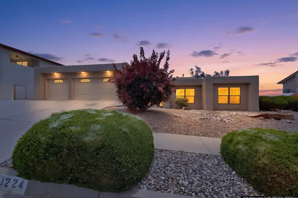 1224 Sierra Larga Drive Ne, Albuquerque, NM 87112