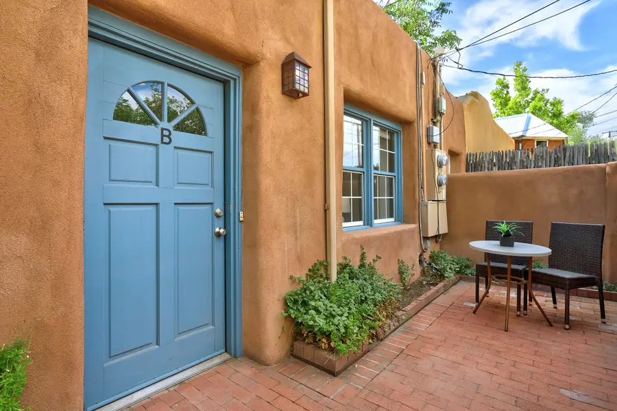 220 San Pasquale Avenue Nw, Albuquerque, NM 87104 - #3