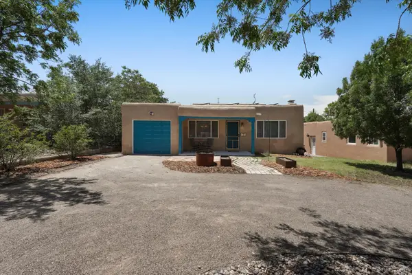 813 Girard Boulevard Se, Albuquerque, NM 87106