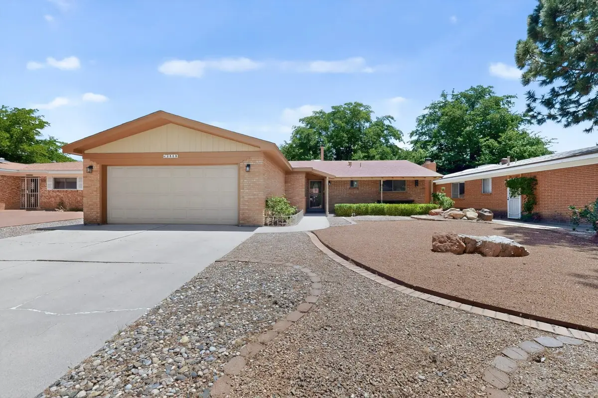 2808 Dallas Street Ne, Albuquerque, NM 87110 - #1
