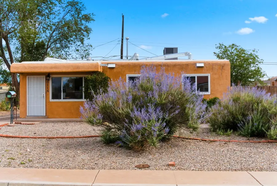 8116 Kathryn Avenue Se, Albuquerque, NM 87108 - #2