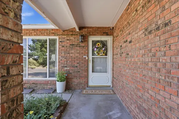 6621 Hensch Avenue Ne, Albuquerque, NM 87109