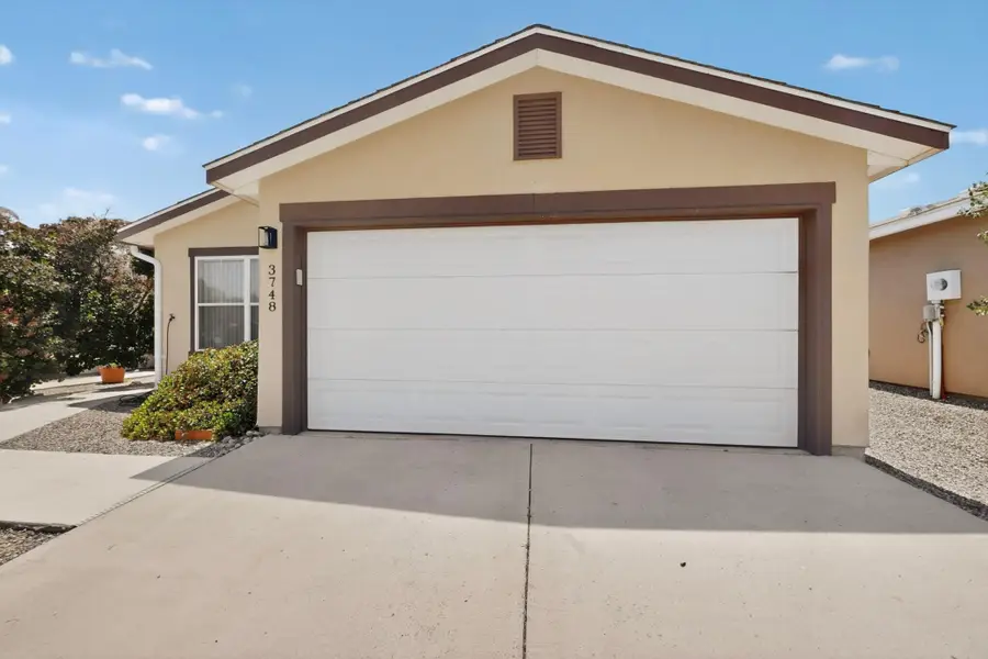 3748 Rancher Loop Ne, Rio Rancho, NM 87144 - #3