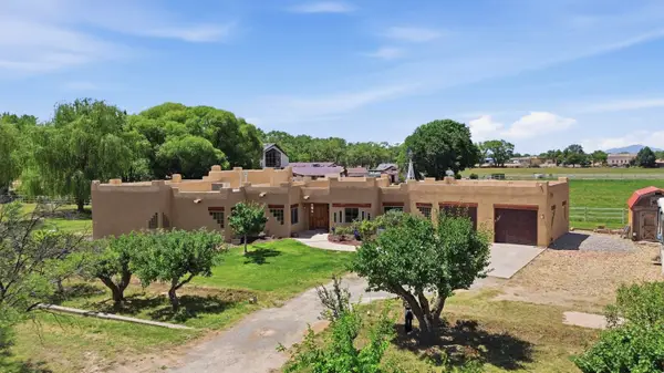 458 Calle De Wences, Los Lunas, NM 87031