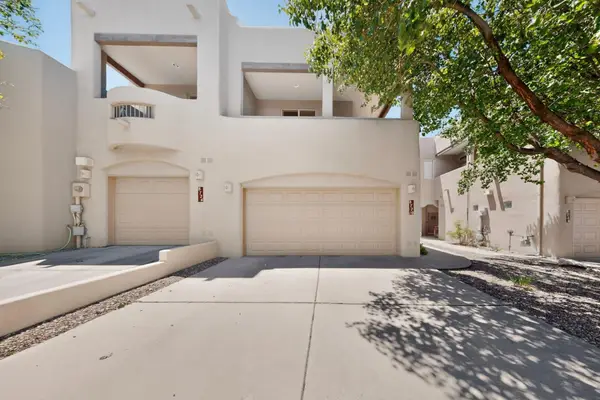 8720 Desert Fox Way Ne, Albuquerque, NM 87122