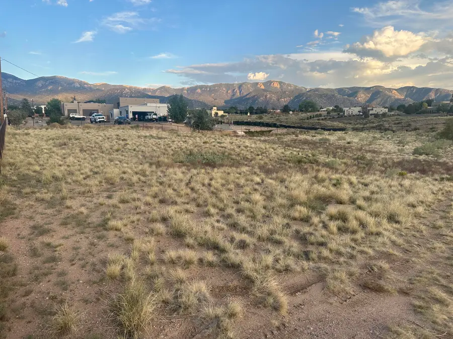 Palomas Avenue Ne, Albuquerque, NM 87122 - #2