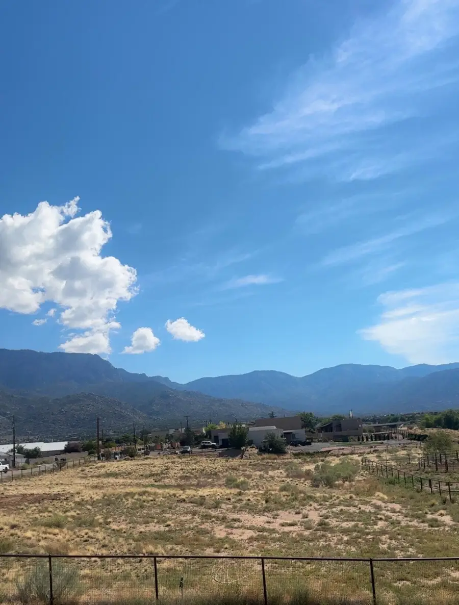 Palomas Avenue Ne, Albuquerque, NM 87122 - #3
