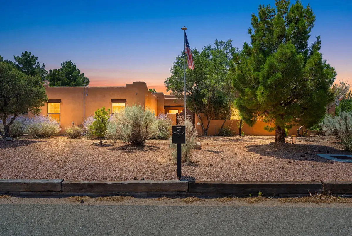 5900 Jones Place Nw, Albuquerque, NM 87120 - #1