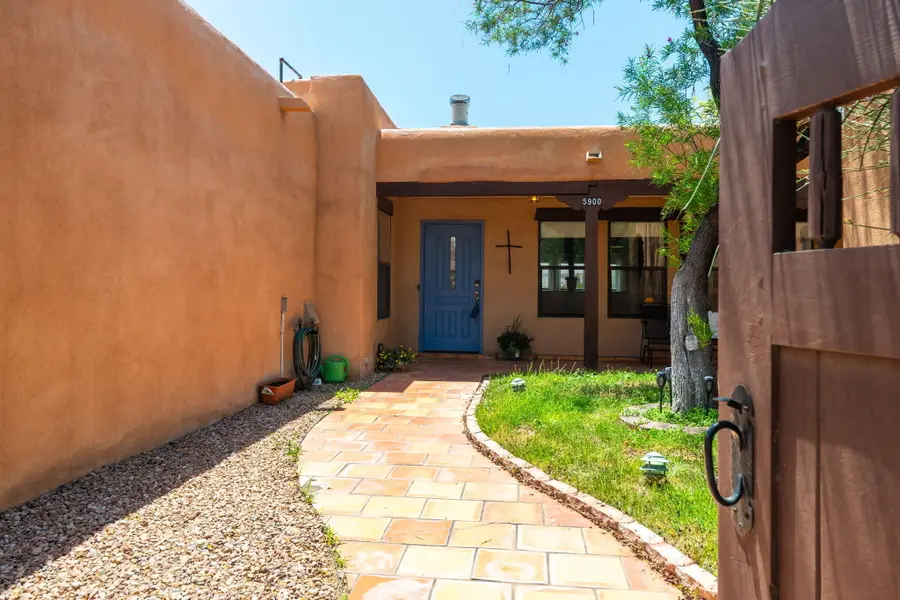 5900 Jones Place Nw, Albuquerque, NM 87120 - #3