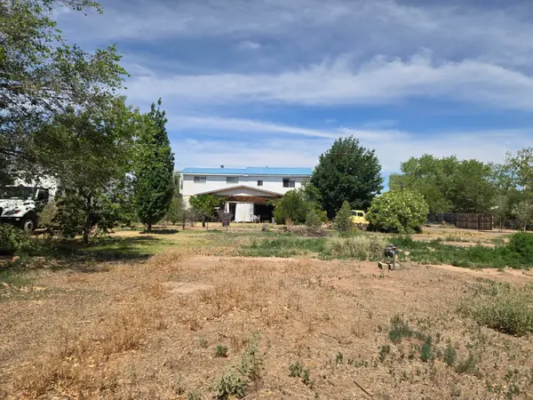 13 Whitehouse Road, Los Lunas, NM 87031