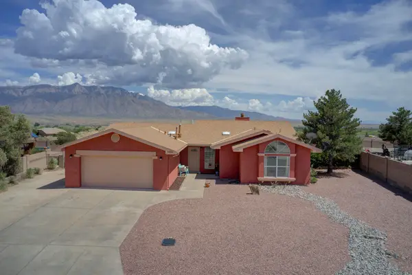 2404 Mosca Road Ne, Albuquerque, NM 87124