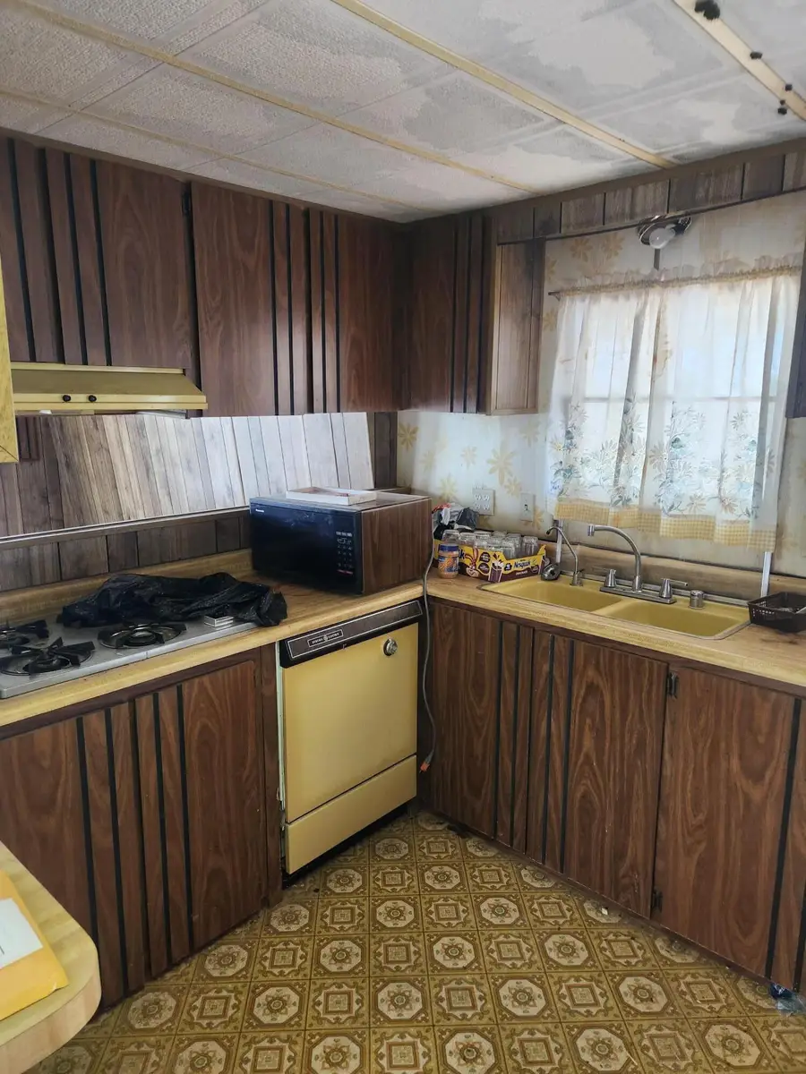 102 Short Road, Elephant Butte, NM 87935 - #3
