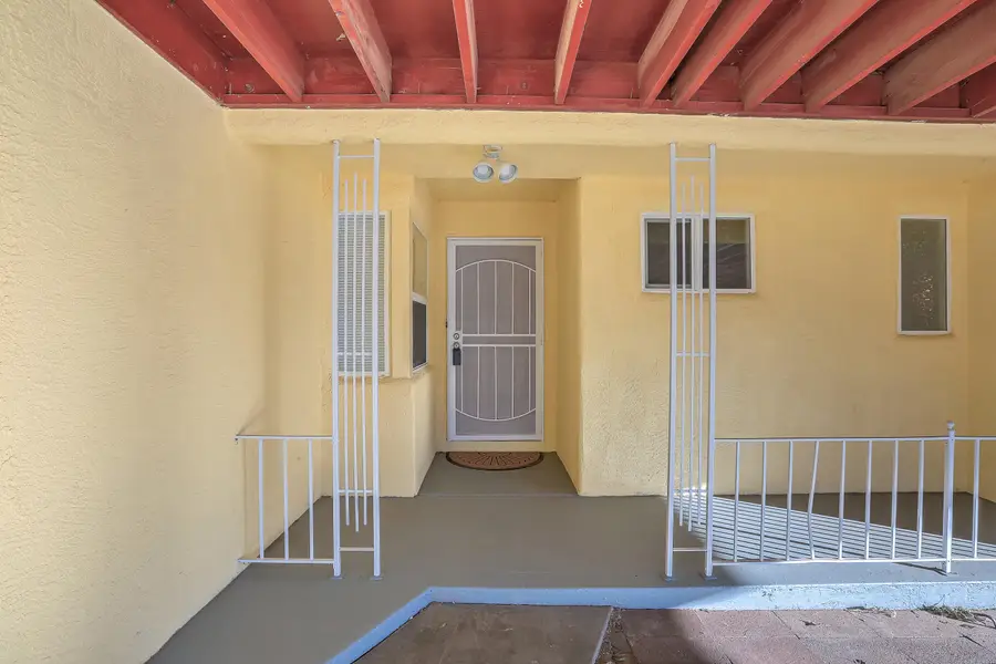 7738 Haines Avenue Ne, Albuquerque, NM 87110 - #3