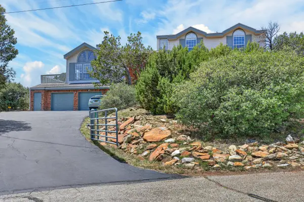 18 Boulder Lane, Cedar Crest, NM 87008