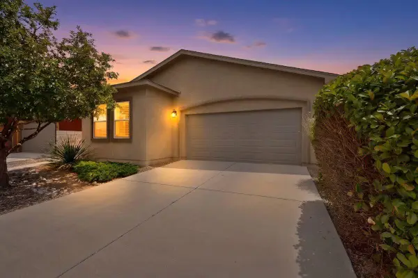 241 Rio Chama Circle Sw, Los Lunas, NM 87031
