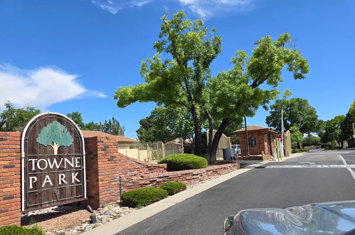 10700 Griffith Park Drive Ne, Albuquerque, NM 87123 - #1