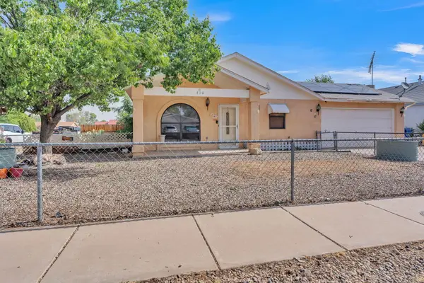 430 Calle Don Santiago Ne, Los Lunas, NM 87031
