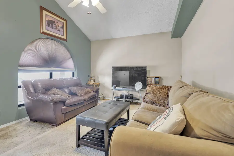 430 Calle Don Santiago Ne, Los Lunas, NM 87031 - #3
