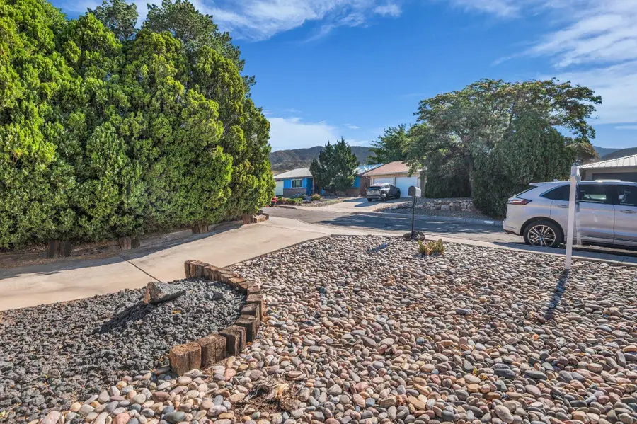 1505 Willys Knight Drive Ne, Albuquerque, NM 87112 - #3